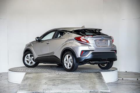 2017 Toyota C-HR Hybrid S - Thumbnail