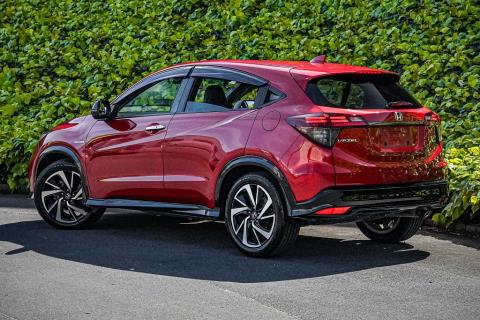 2018 Honda Vezel RS Hybrid - Thumbnail