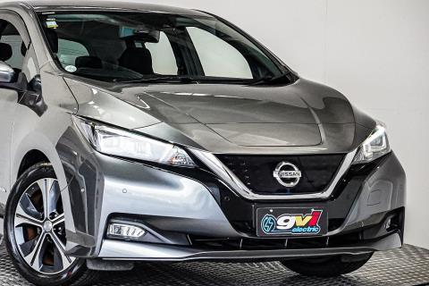 2018 Nissan Leaf 40G 88% SOH - Thumbnail