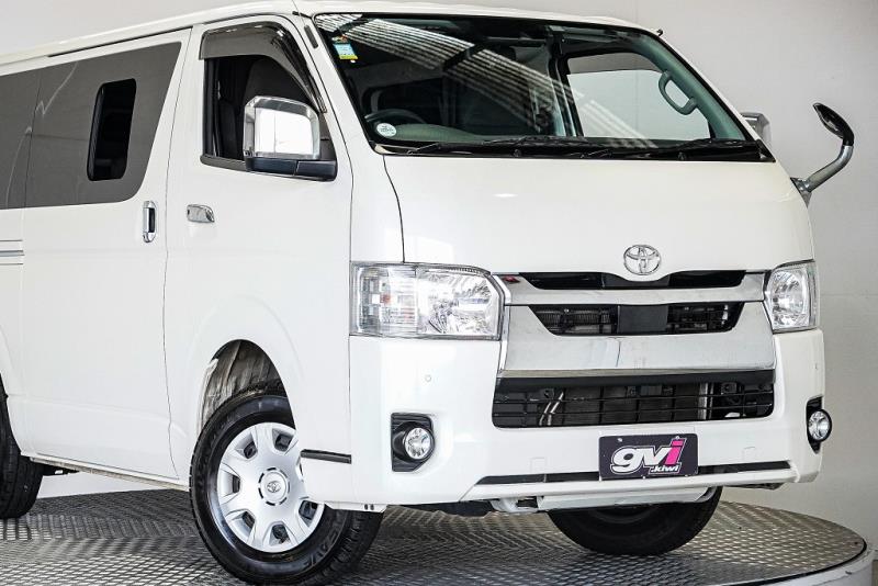 2021 Toyota Hiace GL 5 Door