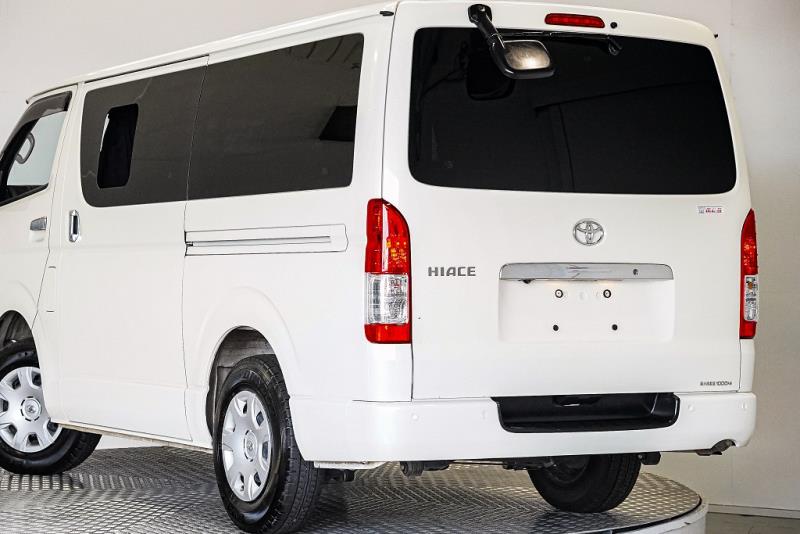 2021 Toyota Hiace GL 5 Door