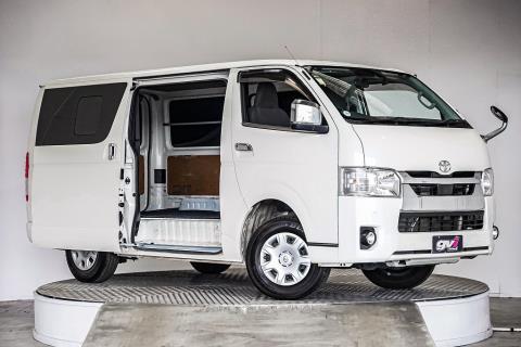 2021 Toyota Hiace GL 5 Door - Thumbnail