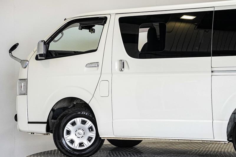 2021 Toyota Hiace GL 5 Door