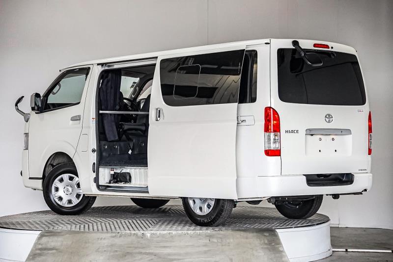 2021 Toyota Hiace GL 5 Door