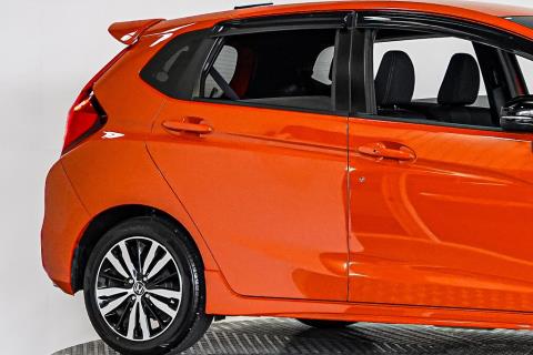 2017 Honda Fit Hybrid S / Jazz RS - Thumbnail