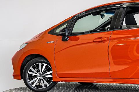 2017 Honda Fit Hybrid S / Jazz RS - Thumbnail