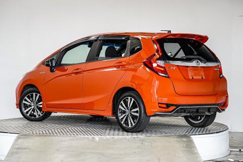 2017 Honda Fit Hybrid S / Jazz RS - Thumbnail