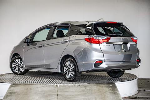 2019 Honda Fit Shuttle Hybrid - Thumbnail