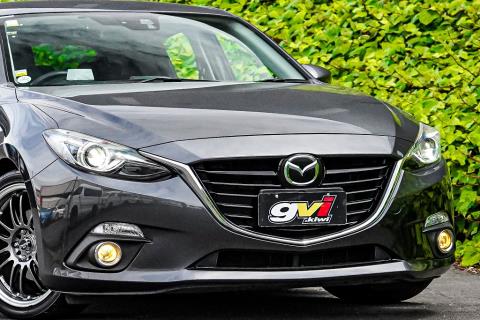 2013 Mazda Axela 20S / 3 Sport - Thumbnail