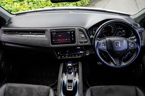 2016 Honda Vezel RS Hybrid - Thumbnail