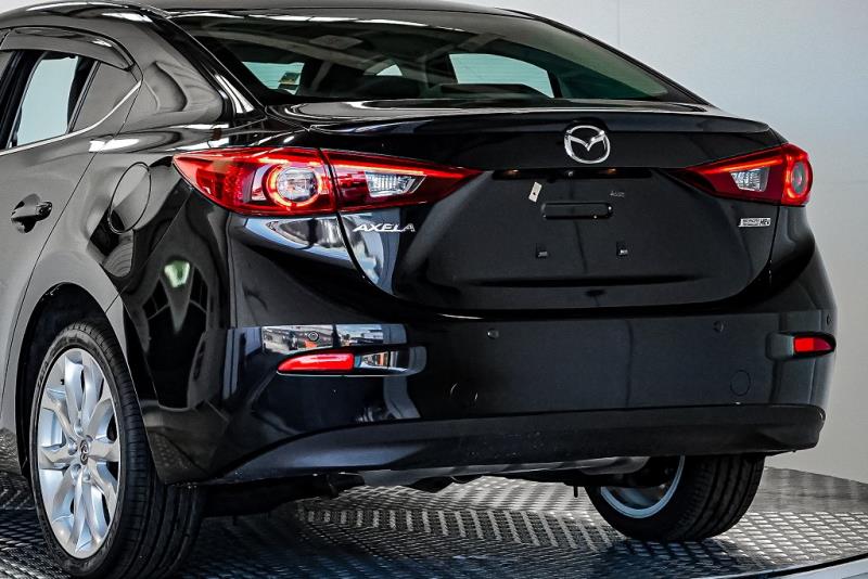 2017 Mazda Axela Hybrid L Pack