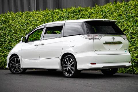 2015 Toyota Estima Aeras Premium Ed - Thumbnail