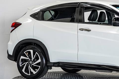 2018 Honda Vezel RS Hybrid / HR-V - Thumbnail