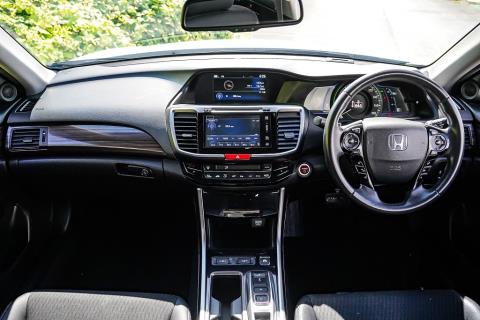 2016 Honda Accord Hybrid EX - Thumbnail