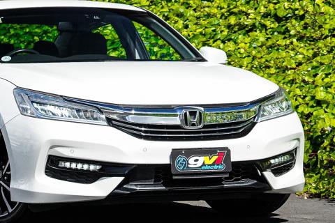 2016 Honda Accord Hybrid EX - Thumbnail