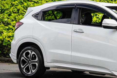 2015 Honda Vezel Z Hybrid - Thumbnail