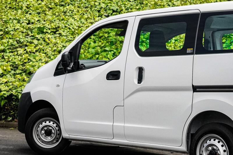 2020 Nissan NV200 5 Door