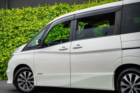 2019 Nissan Serena Hybrid HighwayStar - Thumbnail