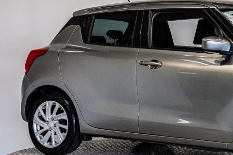 2021 Suzuki Swift Limited Hybrid - Thumbnail