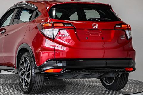 2017 Honda Vezel Hybrid RS - Thumbnail