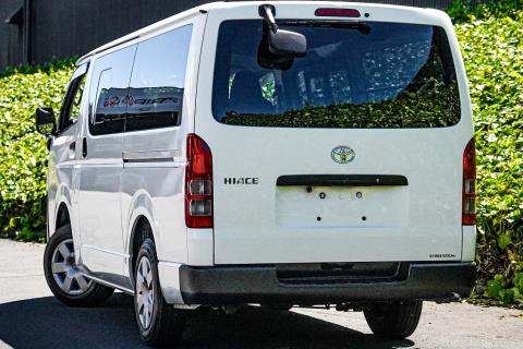 2020 Toyota Hiace ZL 5 Door - Thumbnail