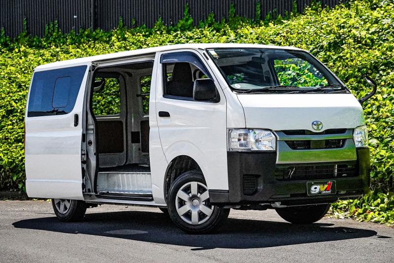 2020 Toyota Hiace ZL 5 Door