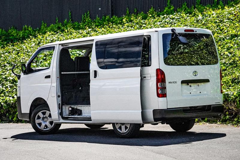 2020 Toyota Hiace ZL 5 Door