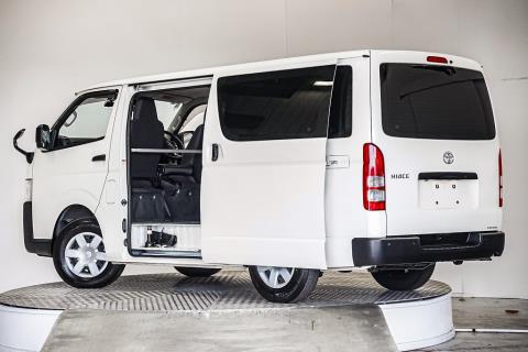 2020 Toyota Hiace ZL 5 Door - Thumbnail