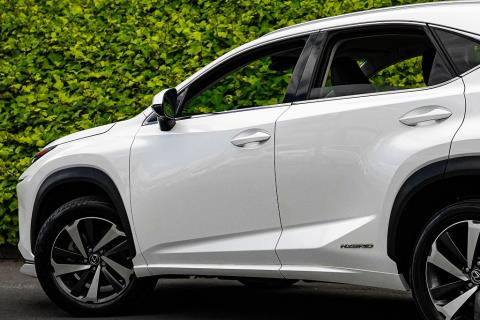 2018 Lexus NX 300h - Thumbnail