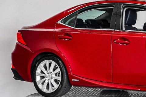 2014 Lexus IS 300h - Thumbnail