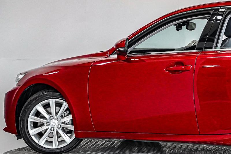 2014 Lexus IS 300h