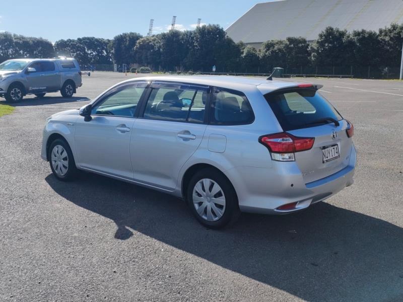 2016 Toyota Corolla Fielder Hybrid