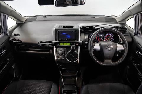 2013 Toyota Wish 2.0Z - Thumbnail