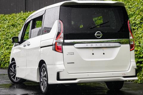 2019 Nissan Serena Hybrid - Thumbnail