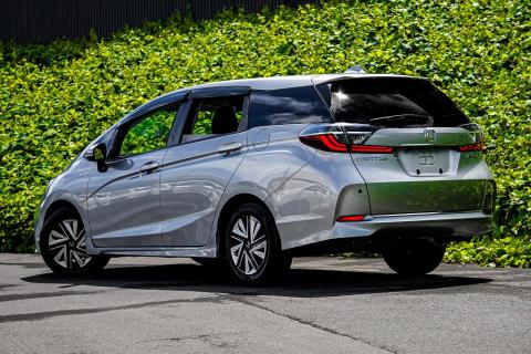 2020 Honda Fit Shuttle Hybrid - Thumbnail