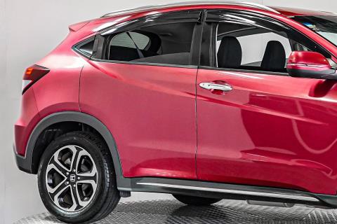 2017 Honda Vezel Hybrid / HR-V - Thumbnail