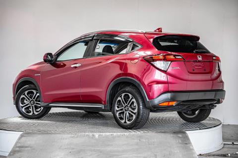 2017 Honda Vezel Hybrid / HR-V - Thumbnail