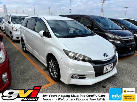 2012 Toyota Wish 2.0Z - Thumbnail