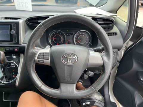 2012 Toyota Wish 2.0Z - Thumbnail