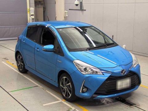 2017 Toyota Vitz Hybrid / Yaris - Thumbnail