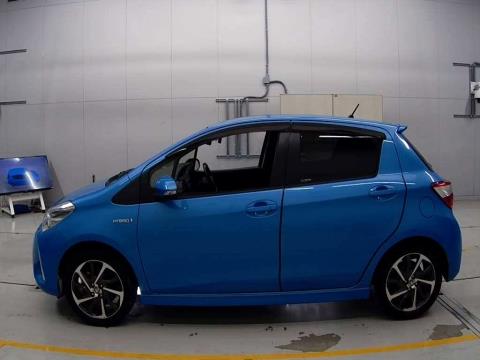 2017 Toyota Vitz Hybrid / Yaris - Thumbnail