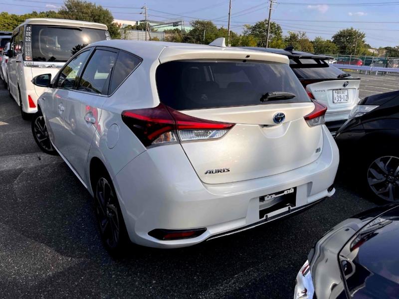 2016 Toyota Auris Hybrid / Corolla