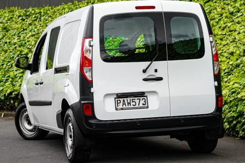 2022 Renault Kangoo 1.5 Diesel Turbo - Thumbnail