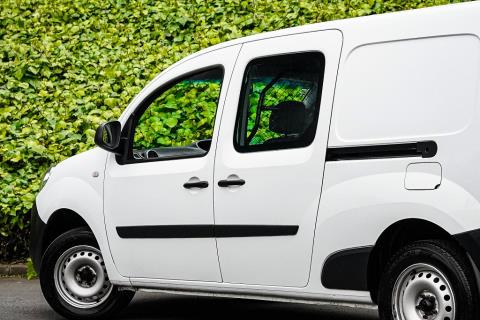 2022 Renault Kangoo 1.5 Diesel Turbo - Thumbnail