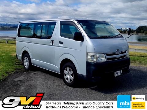 2011 Toyota Hiace 5 Door 5 Seater - Thumbnail