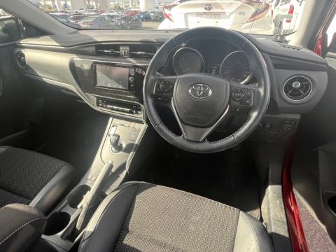 2016 Toyota Auris Hybrid / Corolla - Thumbnail