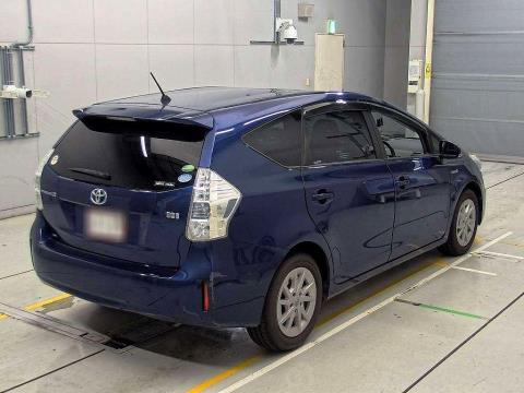 2013 Toyota Prius Alpha 7 Seater - Thumbnail