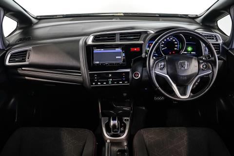 2016 Honda Fit Sport Hybrid - Thumbnail