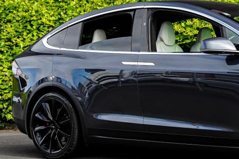 2017 Tesla Model X - Thumbnail