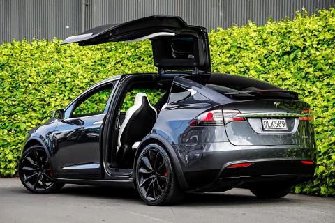 2017 Tesla Model X - Thumbnail